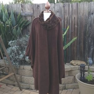 Brown poncho with attached faux fur collar